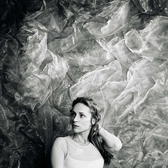 Agnes Obel publicity photograph / Universal Music Canada press announcement
