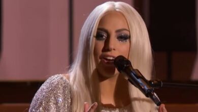 Lady Gaga Honors Stevie Wonder With a Spirited Performance of “I Wish”