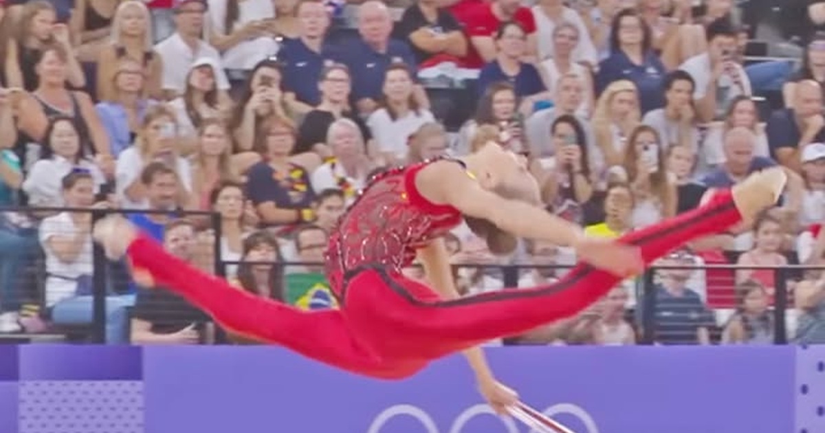 Ukrainian rhythmic gymnast Taisiia Onofriichuk brings Michael Jackson’s ‘Thriller’ into her hoop routine at Paris 2024