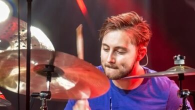 Nic Collins Takes the Spotlight With a Mike + The Mechanics Drum Solo