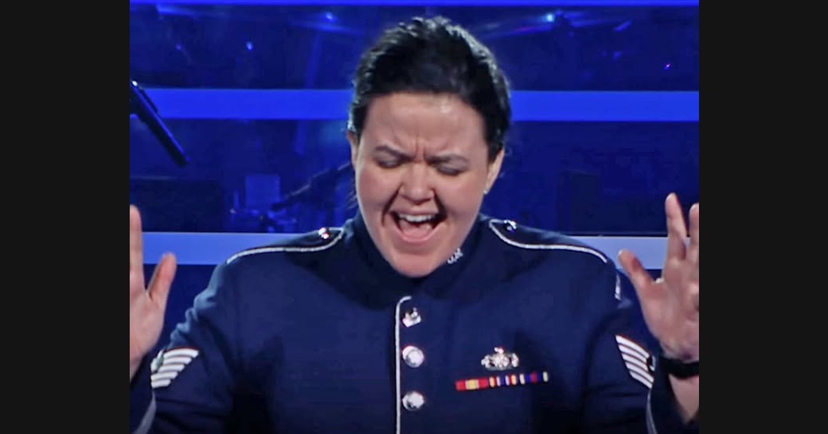The Singing Sergeants Build “Hallelujah” from Layered Voices