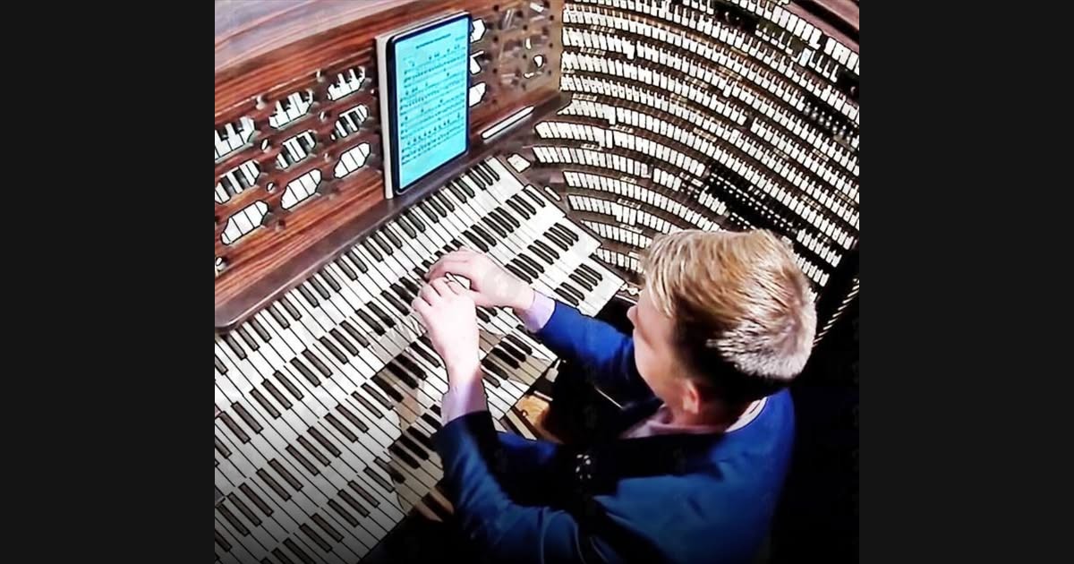 Josh Stafford Plays Queen’s “Bohemian Rhapsody” Across a Pipe Organ Console