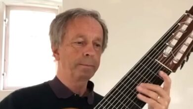 Göran Söllscher Gives ‘Eleanor Rigby’ Three Musical Voices on an Eleven-String Guitar