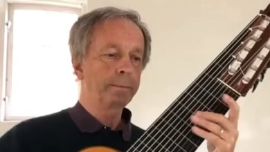 Göran Söllscher Gives ‘Eleanor Rigby’ Three Musical Voices on an Eleven-String Guitar