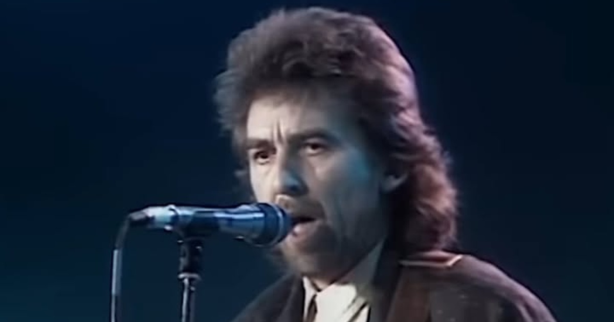 George Harrison and Eric Clapton Share ‘While My Guitar Gently Weeps’ at the 1987 Rock Gala