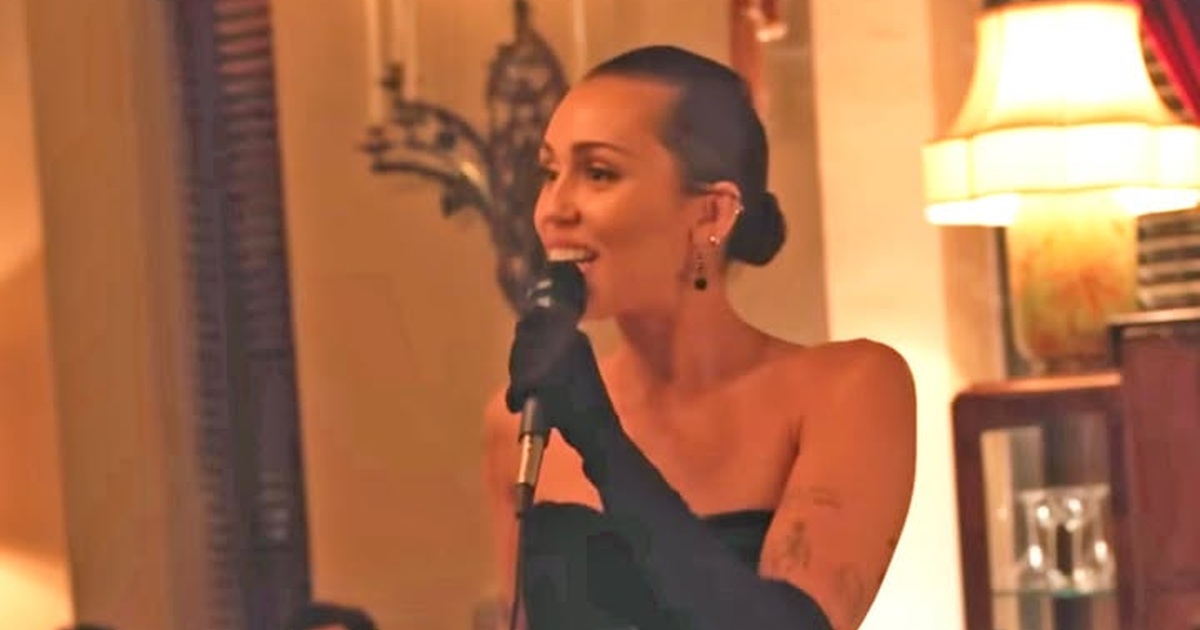 Miley Cyrus Gives ‘Flowers’ an Intimate Piano Performance at Chateau Marmont