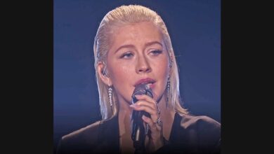 Christina Aguilera Revisits Whitney Houston’s Bodyguard Songs at the AMAs