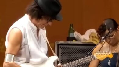 Jeff Beck Makes Puccini’s ‘Nessun Dorma’ Sing on Electric Guitar