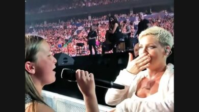 Victoria Anthony Sings to P!nk at Rogers Arena