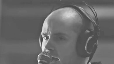 Martin Finn Joins Foster & Allen for “Flying Without Wings”