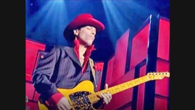Prince Takes the Lead in the Rock Hall’s Harrison Tribute