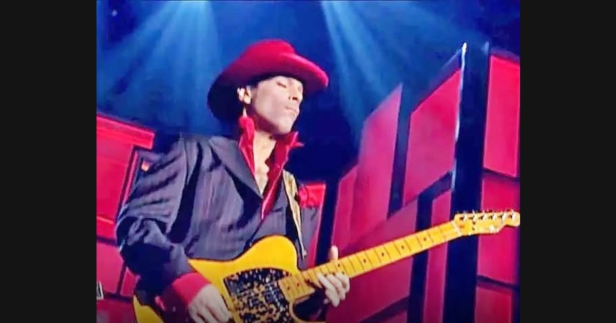 Prince Takes the Lead in the Rock Hall’s Harrison Tribute