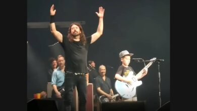Collier Joins Foo Fighters for an Unexpected “Enter Sandman”
