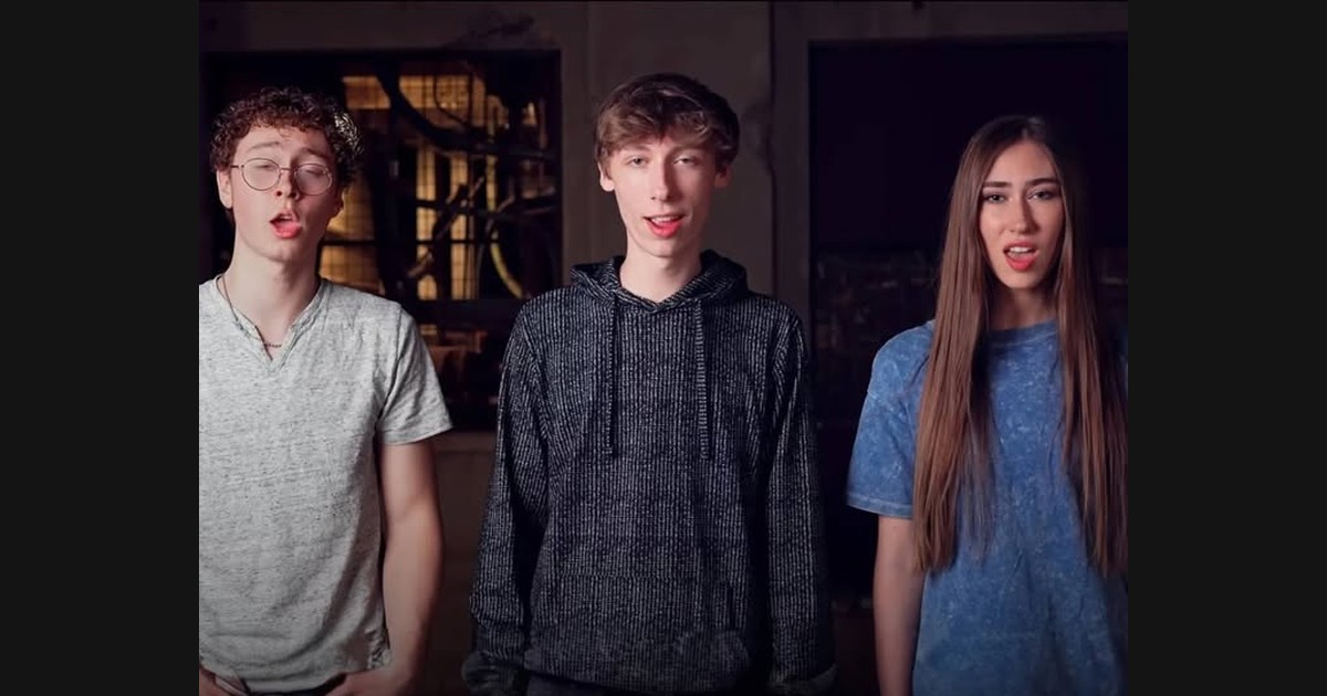 Life in 3D Shape “The Sound of Silence” Around Three Voices