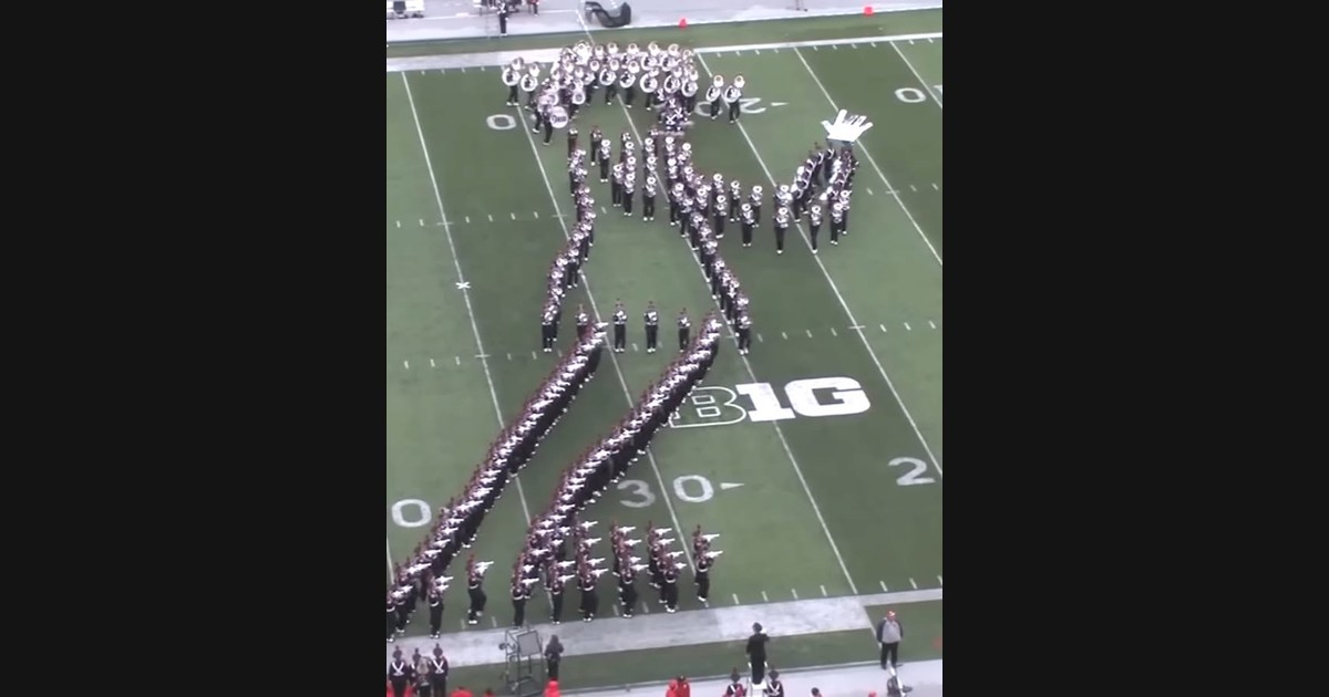Ohio State’s Band Makes Michael Jackson’s Moonwalk a Field Formation