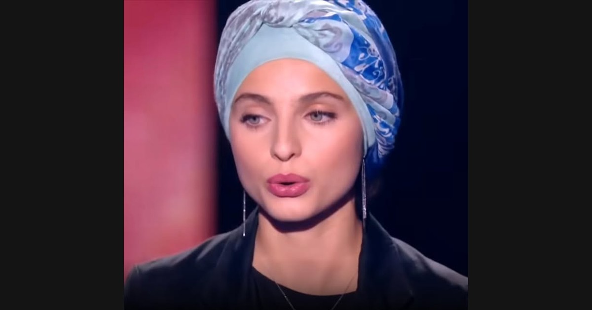 Mennel Ibtissem Gives “Hallelujah” Two Languages in One Audition