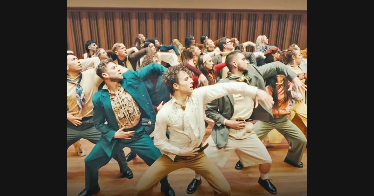 CDK Turn Gotye’s Song into a Coordinated Dance Scene