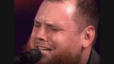 Luke Combs Gives Wallen’s “Thought You Should Know” Another Voice