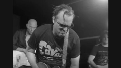 Bonamassa Expands “Taxman” Through a Cavern Club Guitar Arrangement
