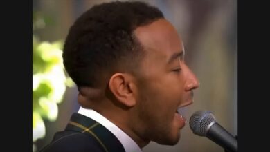 Legend Gives “Redemption Song” a Piano-and-Voice Nobel Setting