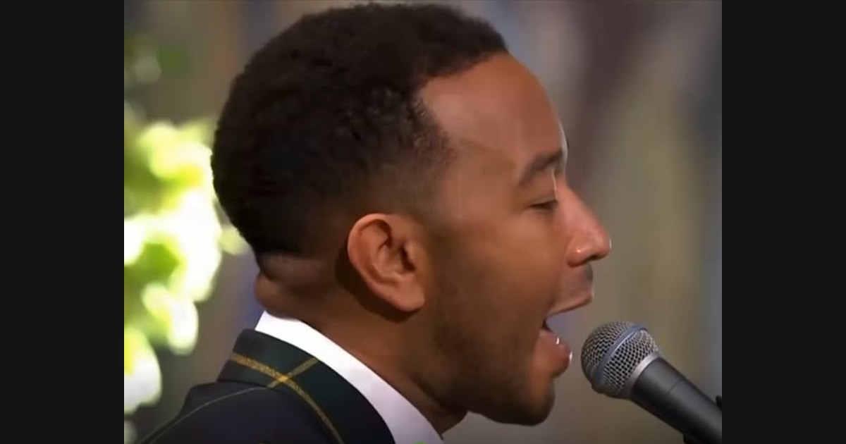 Legend Gives “Redemption Song” a Piano-and-Voice Nobel Setting