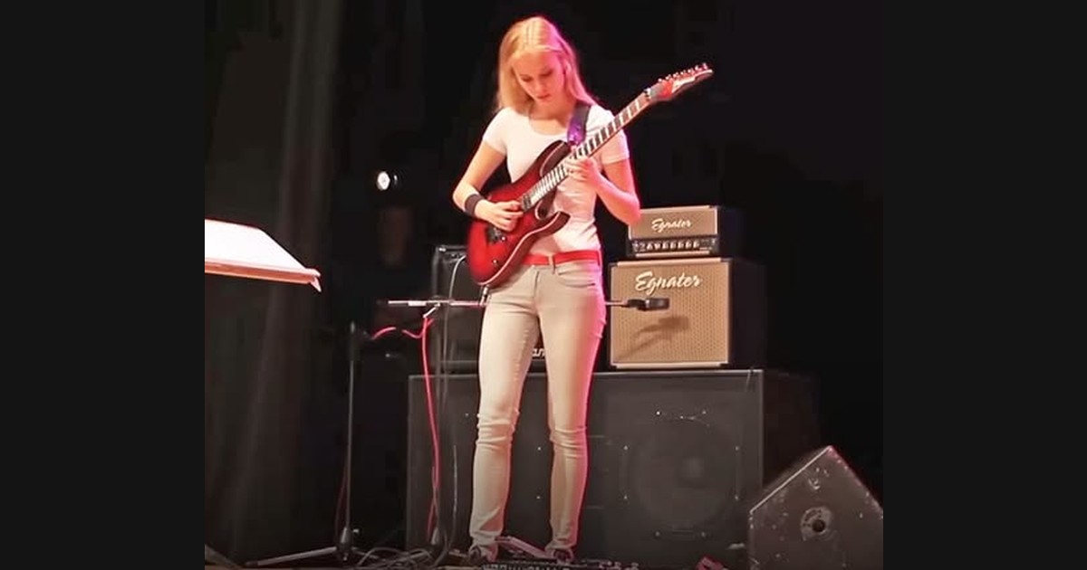 Laura Lace Carries “Canon Rock” Through a Student Concert