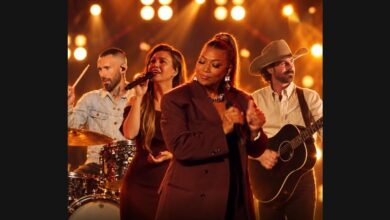 The Voice’s Four Coaches Meet Around “The Weight”
