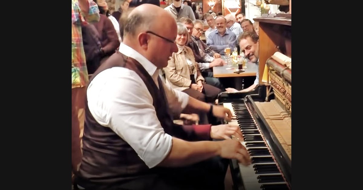 Hegemann and Ulbricht Share the Keyboard for “Sixth Avenue Express”