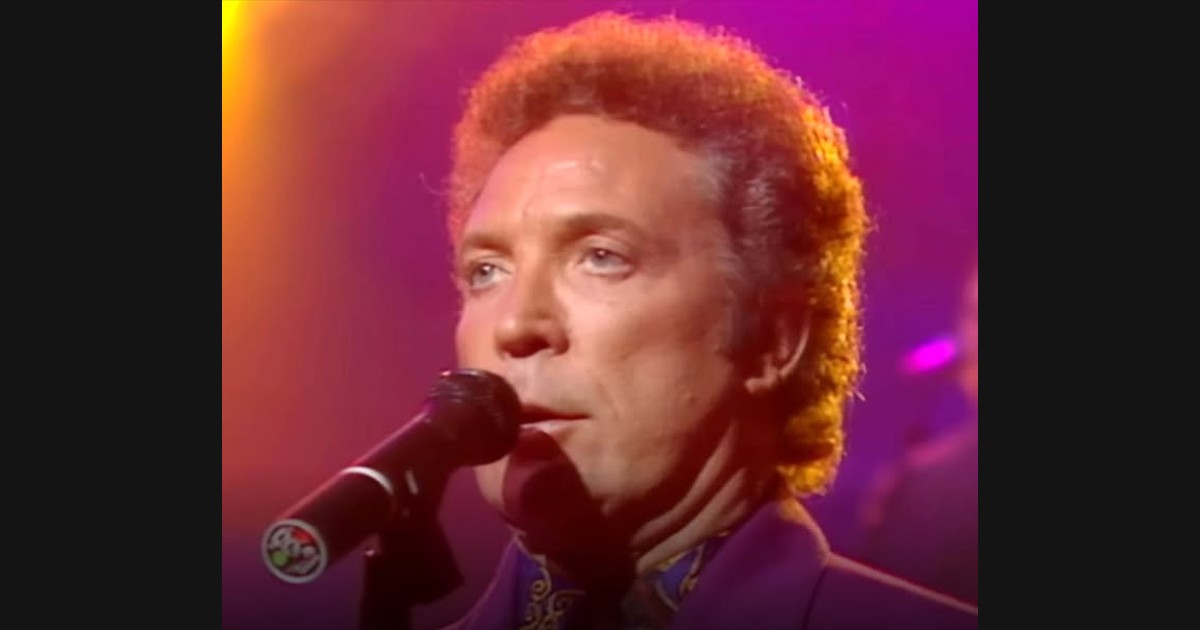 Tom Jones and David Gilmour Revisit “Purple Rain” on The Right Time