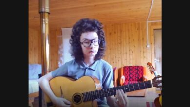Max Ostro Develops “Rhumba” Through Two Guitar Sounds