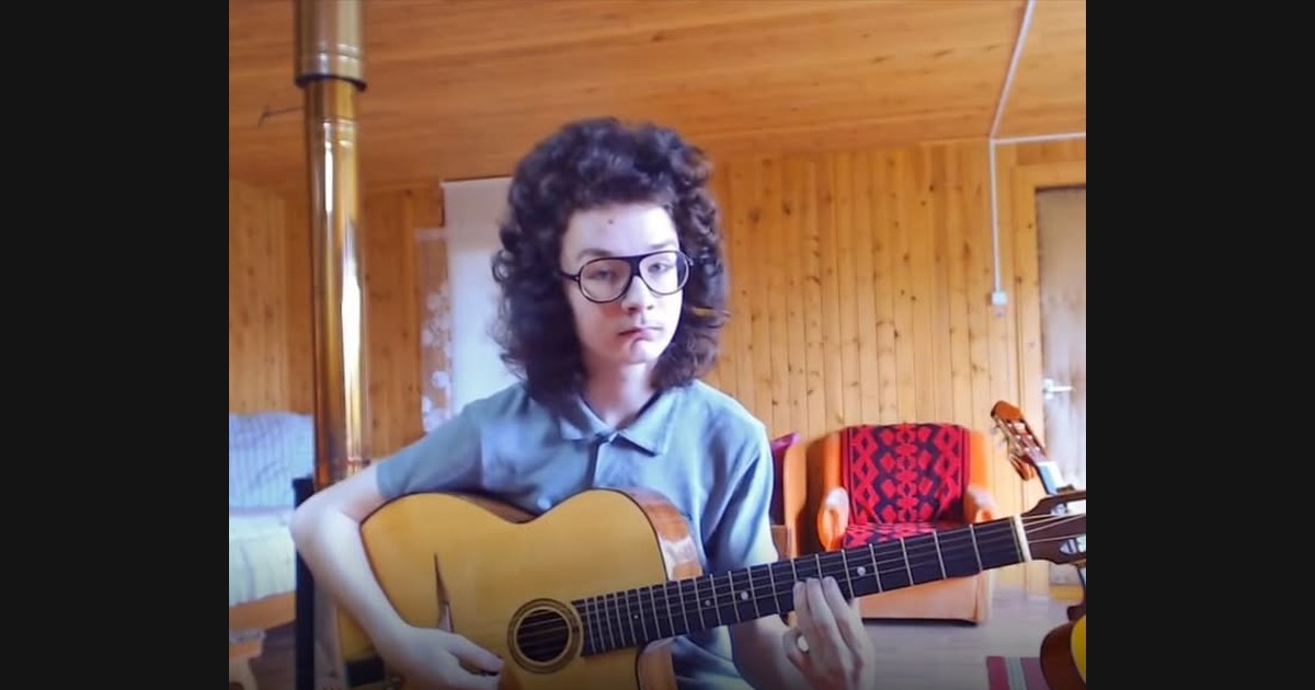 Max Ostro Develops “Rhumba” Through Two Guitar Sounds
