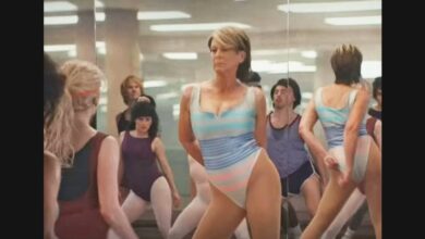 Curtis and Fallon Recreate Perfect’s Workout Scene for Television