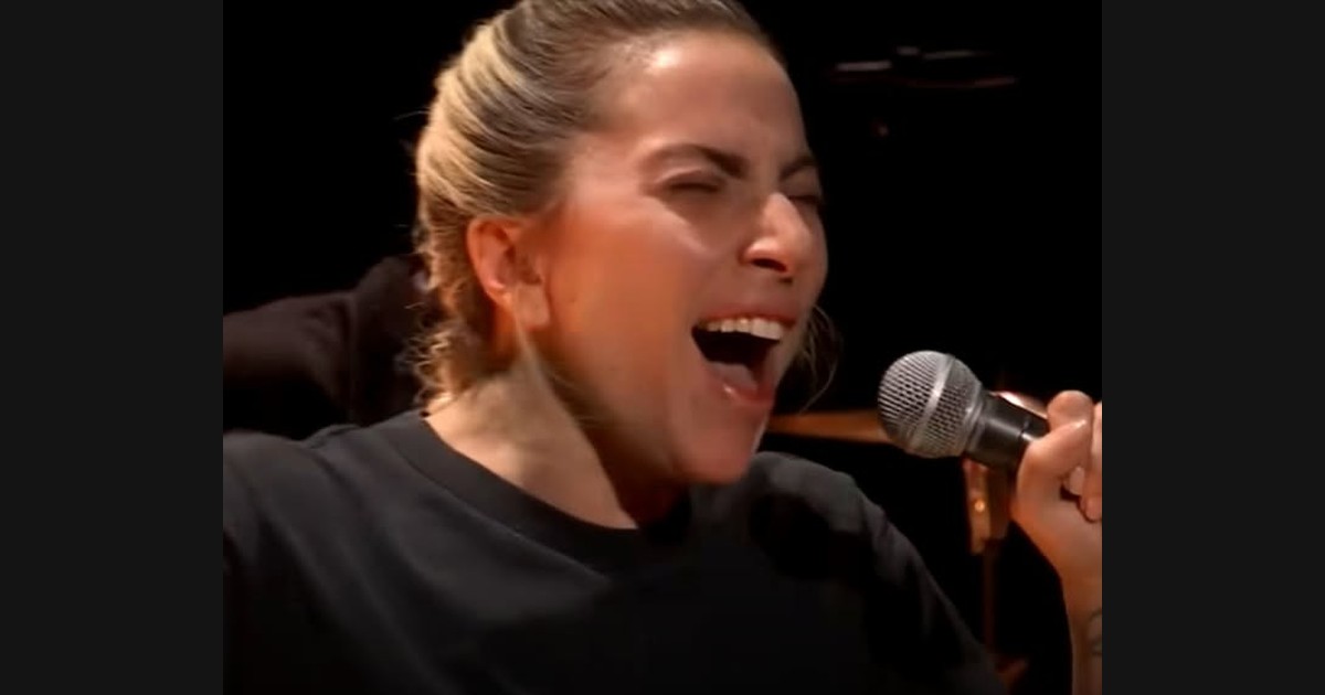 Lady Gaga Brings “Hold My Hand” to the 2023 Oscars
