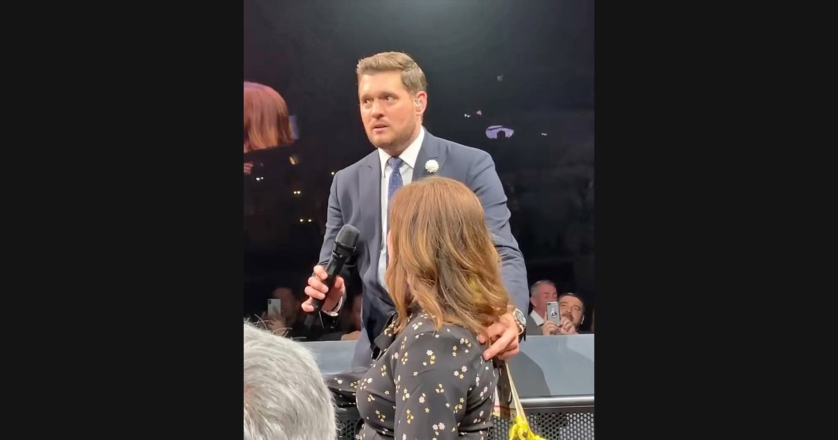 Diana Fairbanks Joins Michael Bublé for “A Whole New World”
