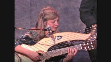 Muriel Anderson Plays “Here Comes the Sun” on Harp Guitar