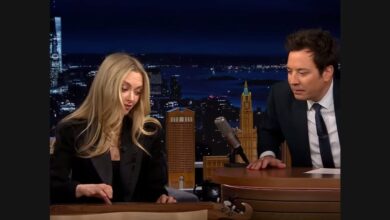 Amanda Seyfried Plays “California” on the Dulcimer with Fallon
