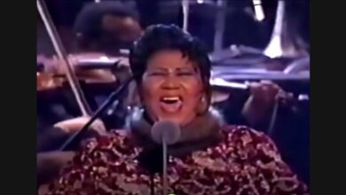 Aretha Franklin Performs “Nessun Dorma” at the 1998 Grammys