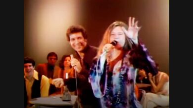 Tom Jones and Janis Joplin Sing “Raise Your Hand” on Television