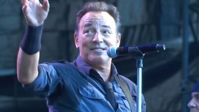 Bruce Springsteen’s Energetic Rendition of ‘You Never Can Tell’