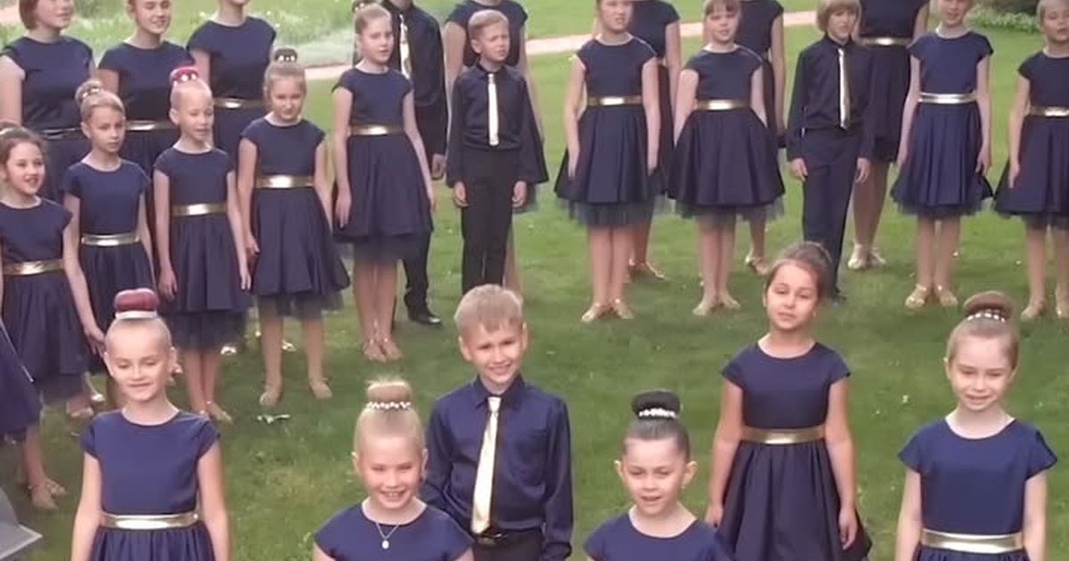 COLOR MUSIC Children’s Choir Finds Strength in “You Raise Me Up”