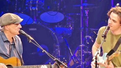James Taylor and Son Henry Sing “You Can Close Your Eyes” Together in Anaheim