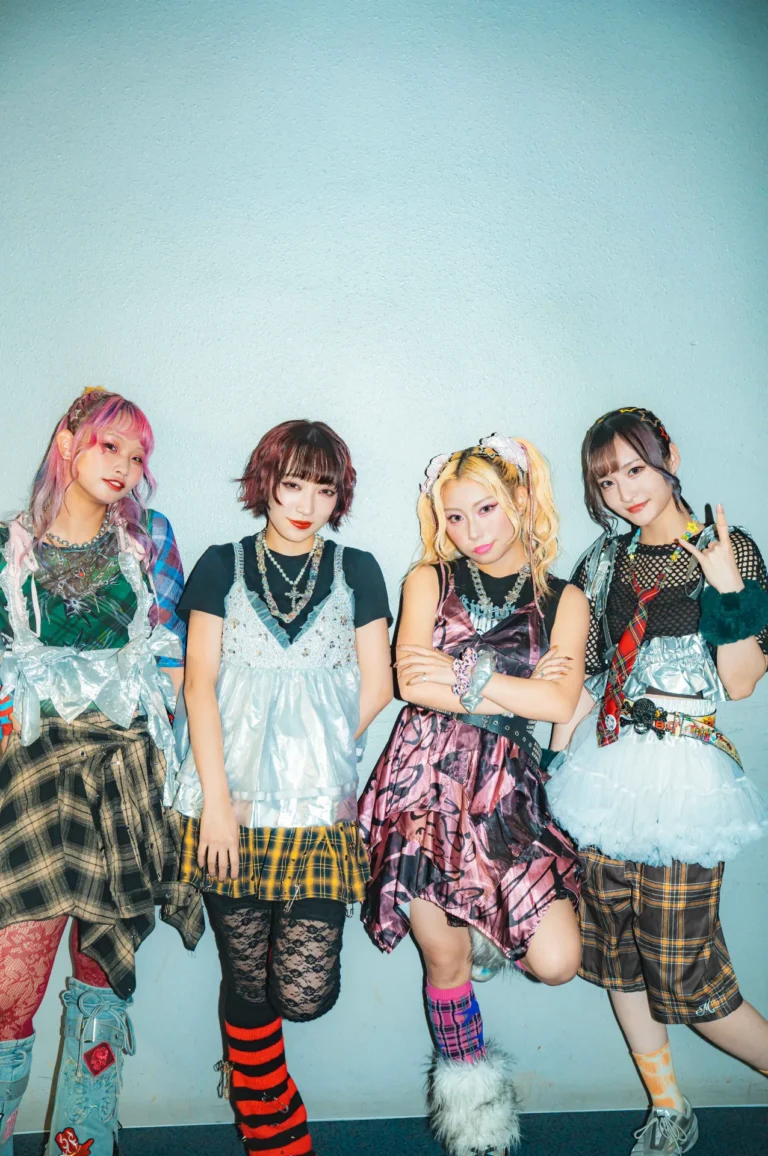 The four members of HANABIE. in their official promotional image