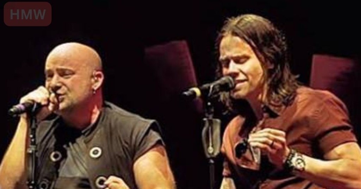 David Draiman and Myles Kennedy performing The Sound of Silence.